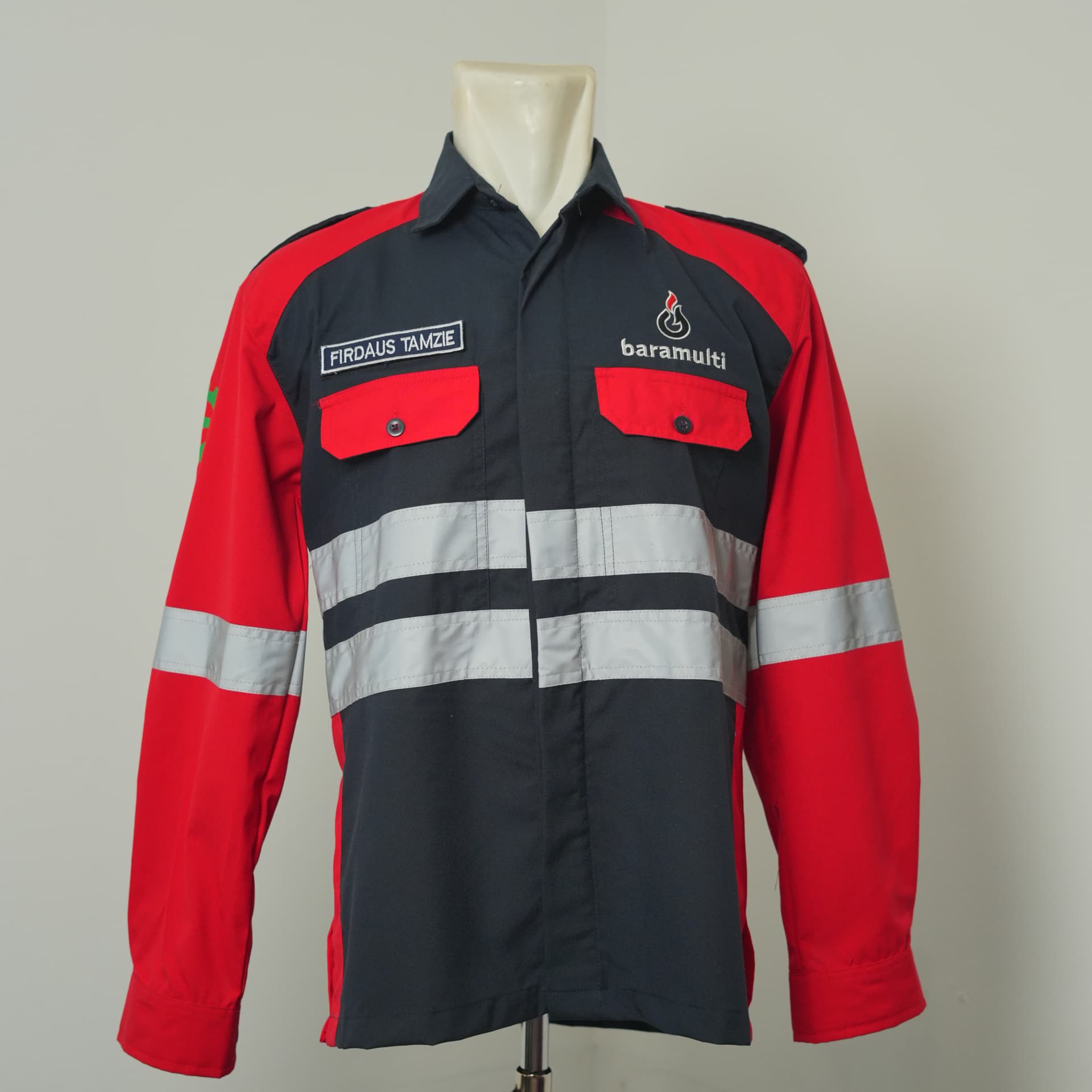 Comfortable screen-printed sweatshirt.